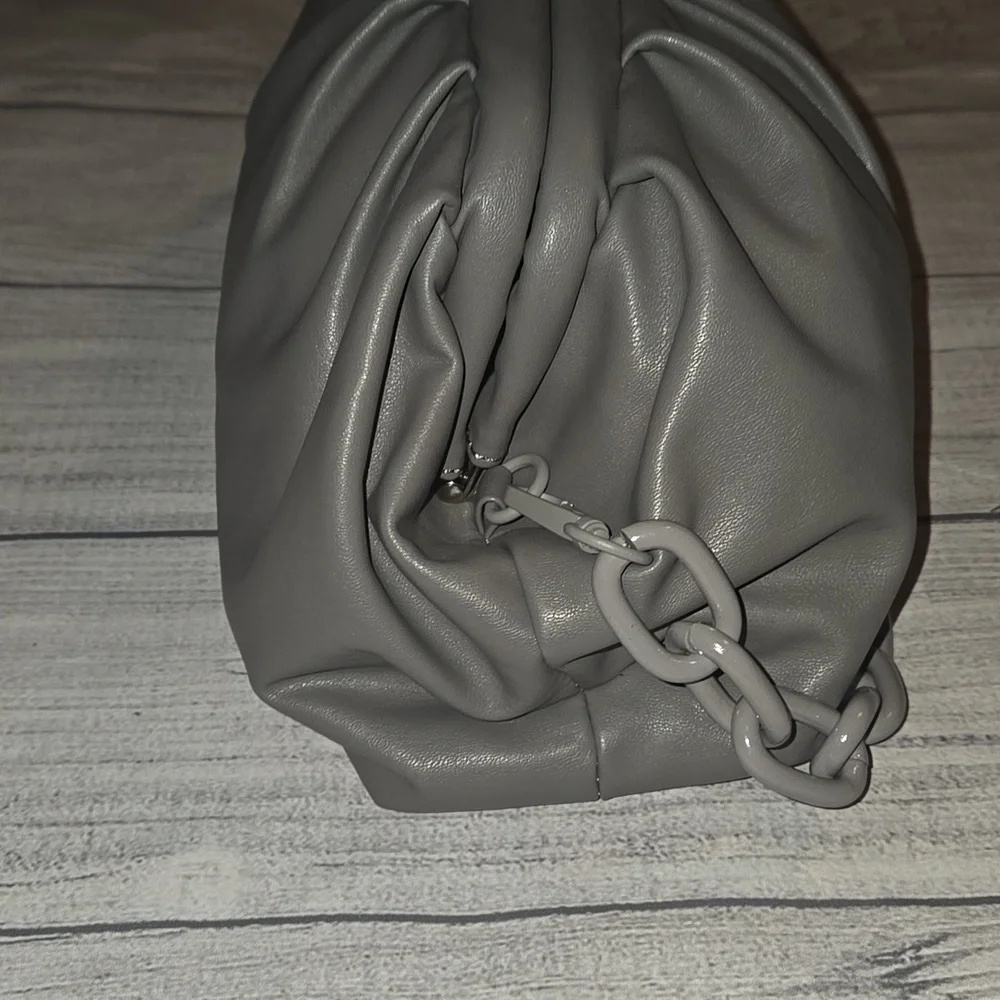 Badgley Mischka Wrapped Frame Clutch Shoulder Bag w/ Chain Link Gray NWT